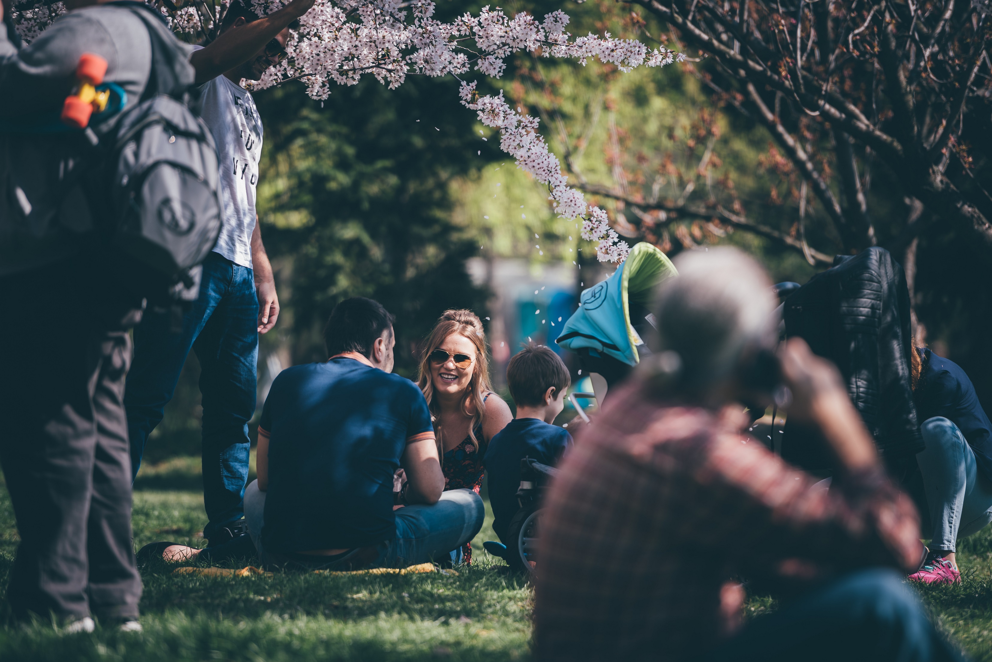 family-gathering-under-trees